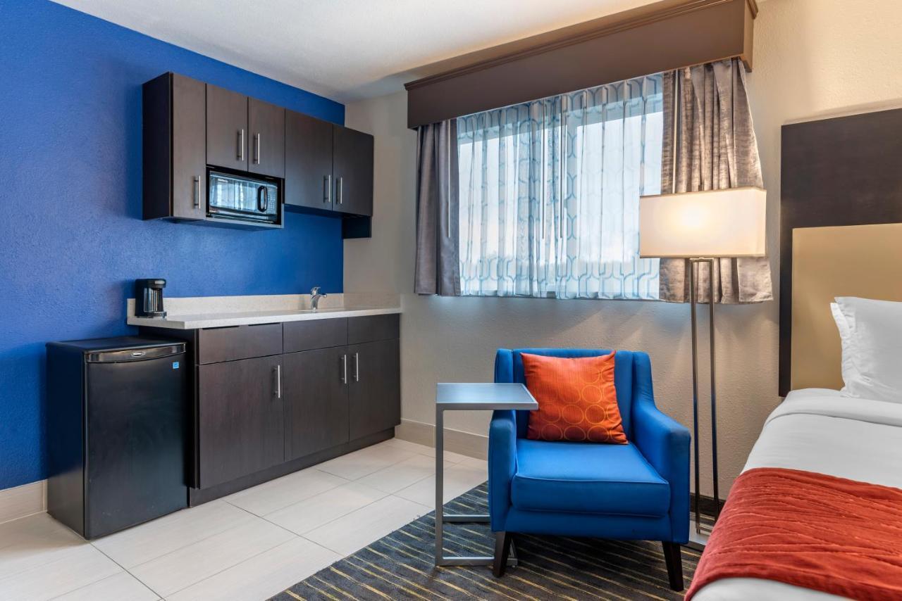Comfort Inn & Suites Tigard Near Washington Square Экстерьер фото