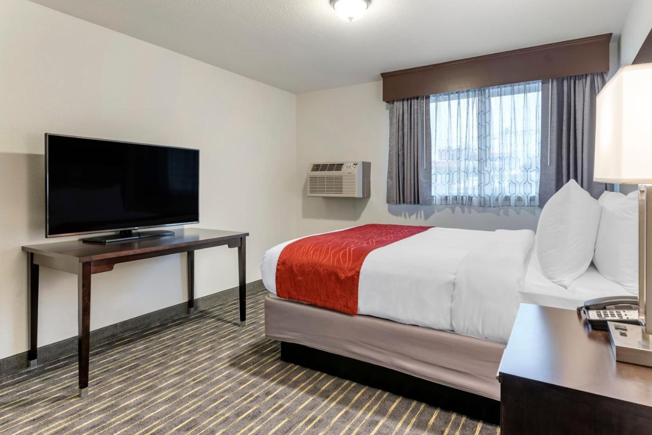 Comfort Inn & Suites Tigard Near Washington Square Экстерьер фото